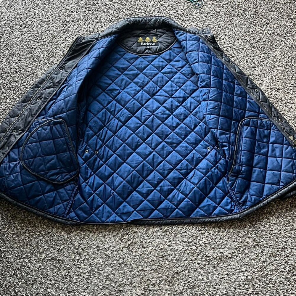 Barbour Black Quilted Jacket Mens XL Quiet Luxury Preppy Coastal Urban Fashion - Picture 4 of 8